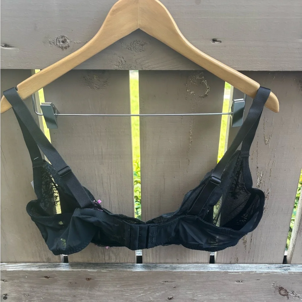 🎉NWT SEXY Adore Me Black Lace Bra with Pink Bows - Picture 8 of 12